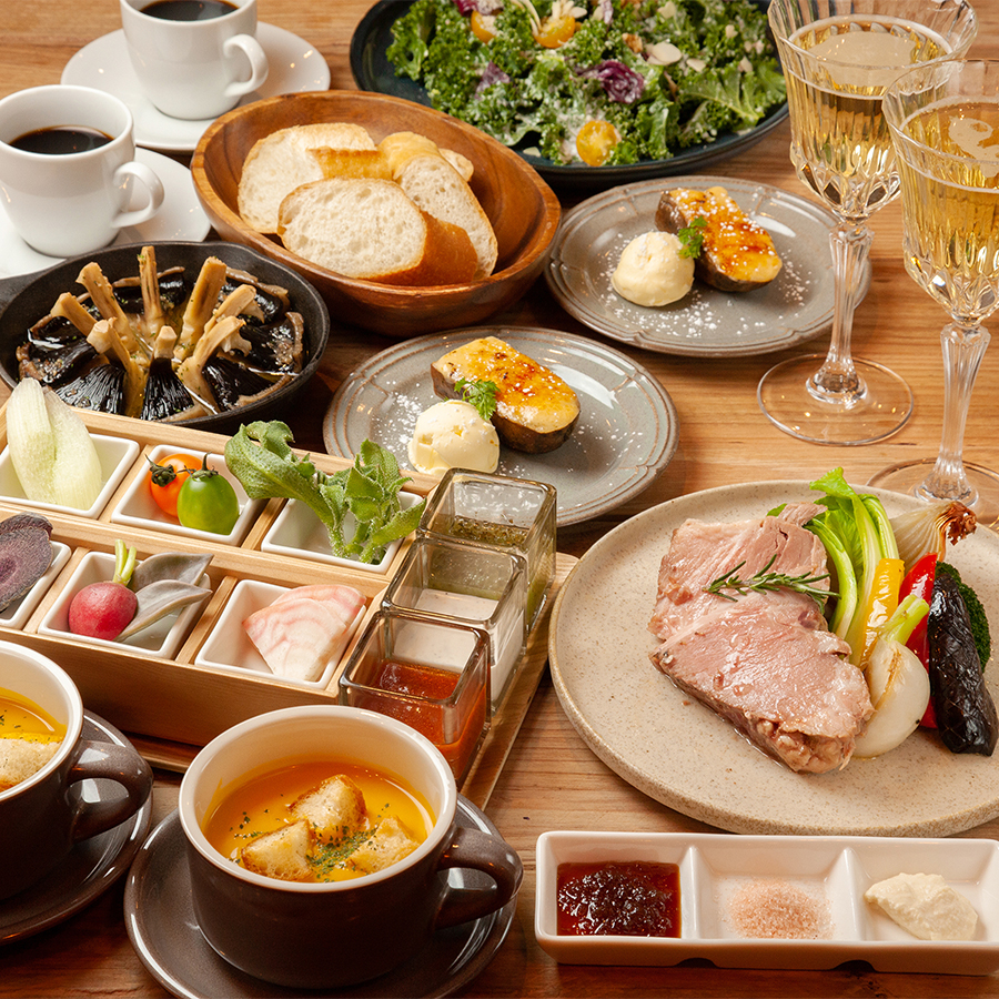 やさいの王様 用賀店 【飲み放題付!珍しいお野菜体験+濃厚ポタージュ低温調理ローストポーク付コース】